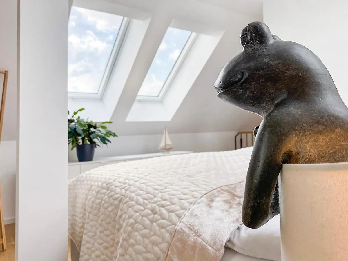 Modern & Stylisch - Penthouse-Feeling Nahe Flughafen Muenchen Apartment Freising Germany