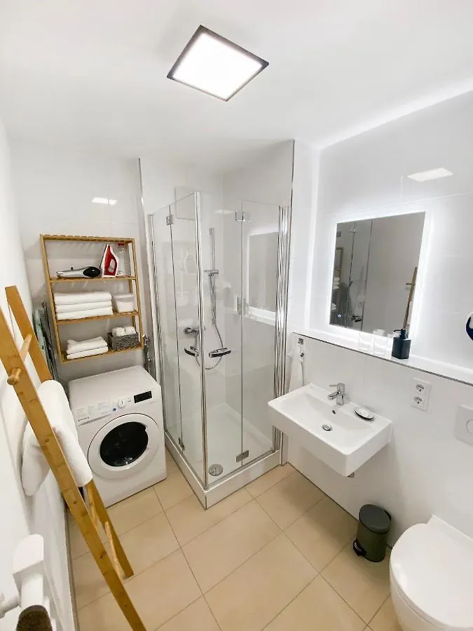 Modern & Stylisch - Penthouse-Feeling Nahe Flughafen Muenchen Apartment Freising