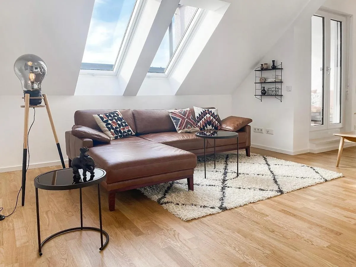 Modern & Stylisch - Penthouse-Feeling Nahe Flughafen Muenchen Apartment Freising Germany